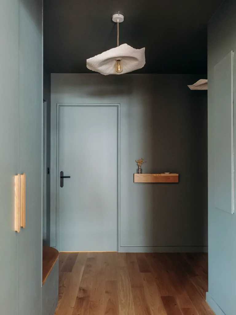 Barbusse-console-bois-total-look-vert