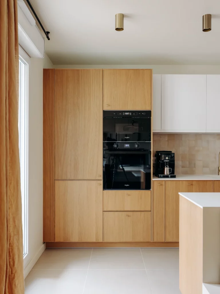 Barbusse-cuisine-bois-blanc-deco-design