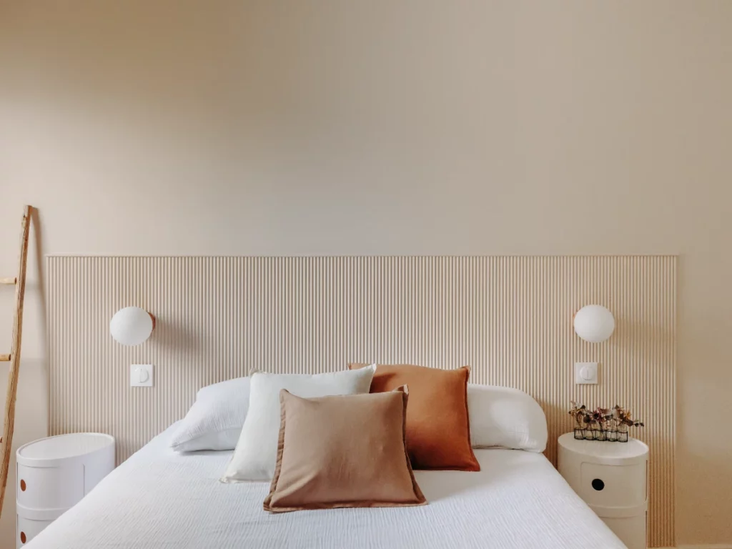 Barbusse-tete-de-lit-deco-chambre-design-rythme