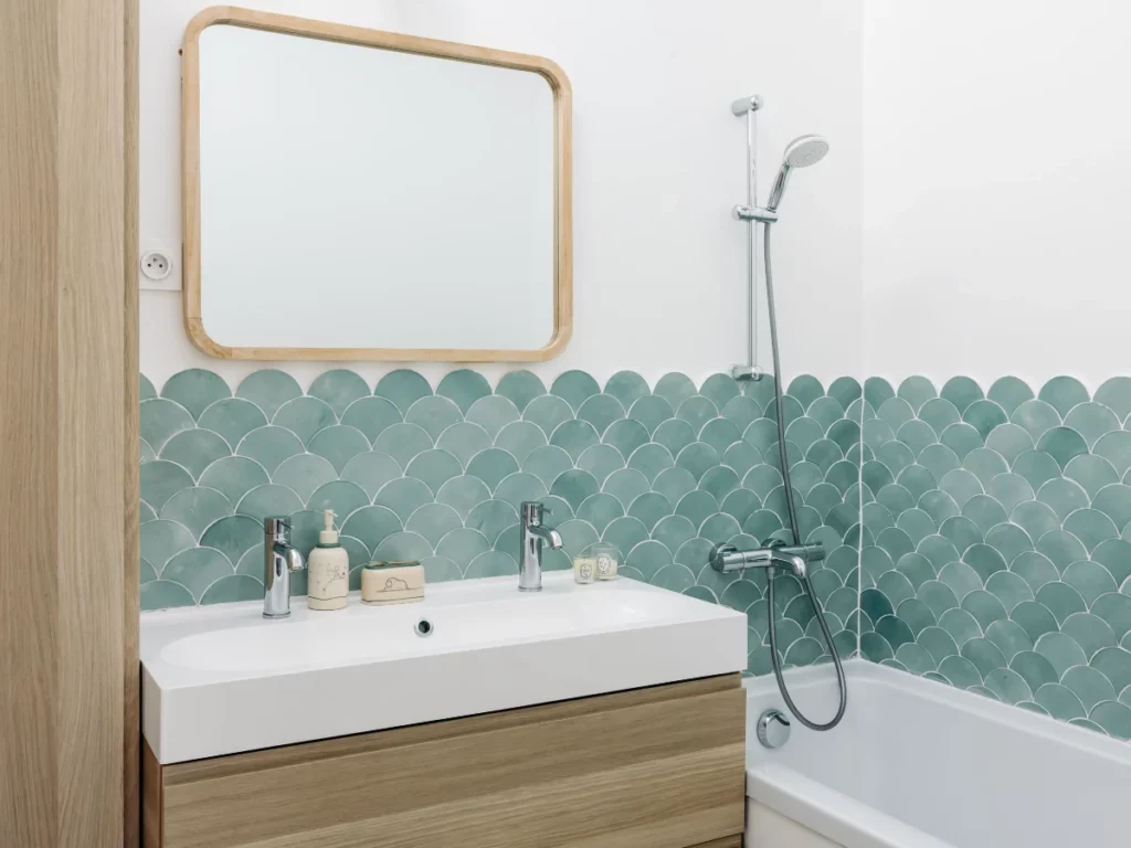 beranger-Zellige-bleu-ecaille-salle-de-bain-enfant